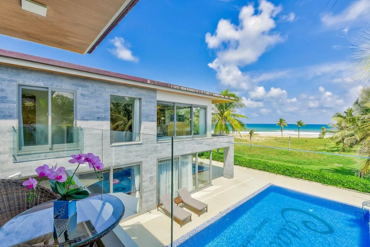 Villa 7 Bedrooms Beachfront Luxury Da Nang