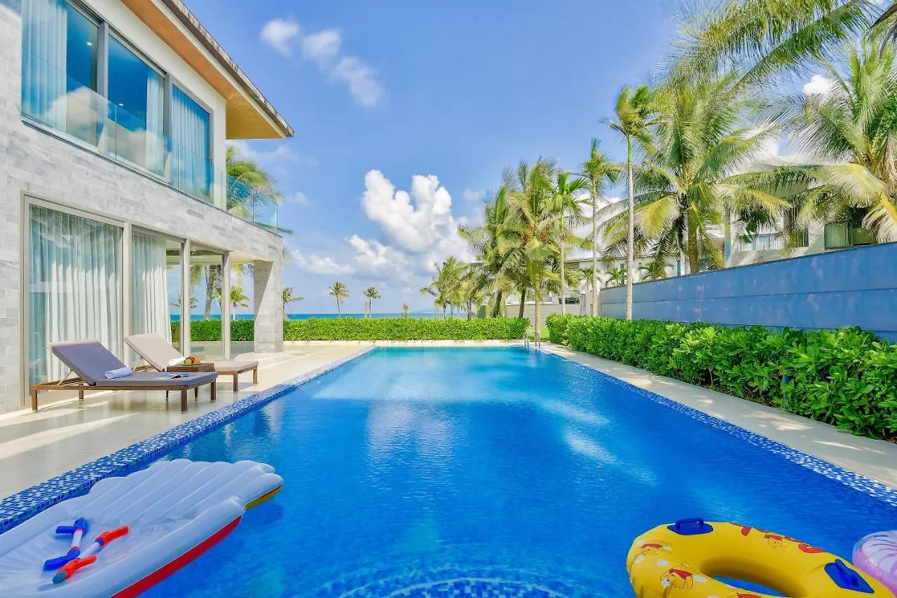Villa 7 Bedrooms Beachfront Luxury Da Nang 0*,
