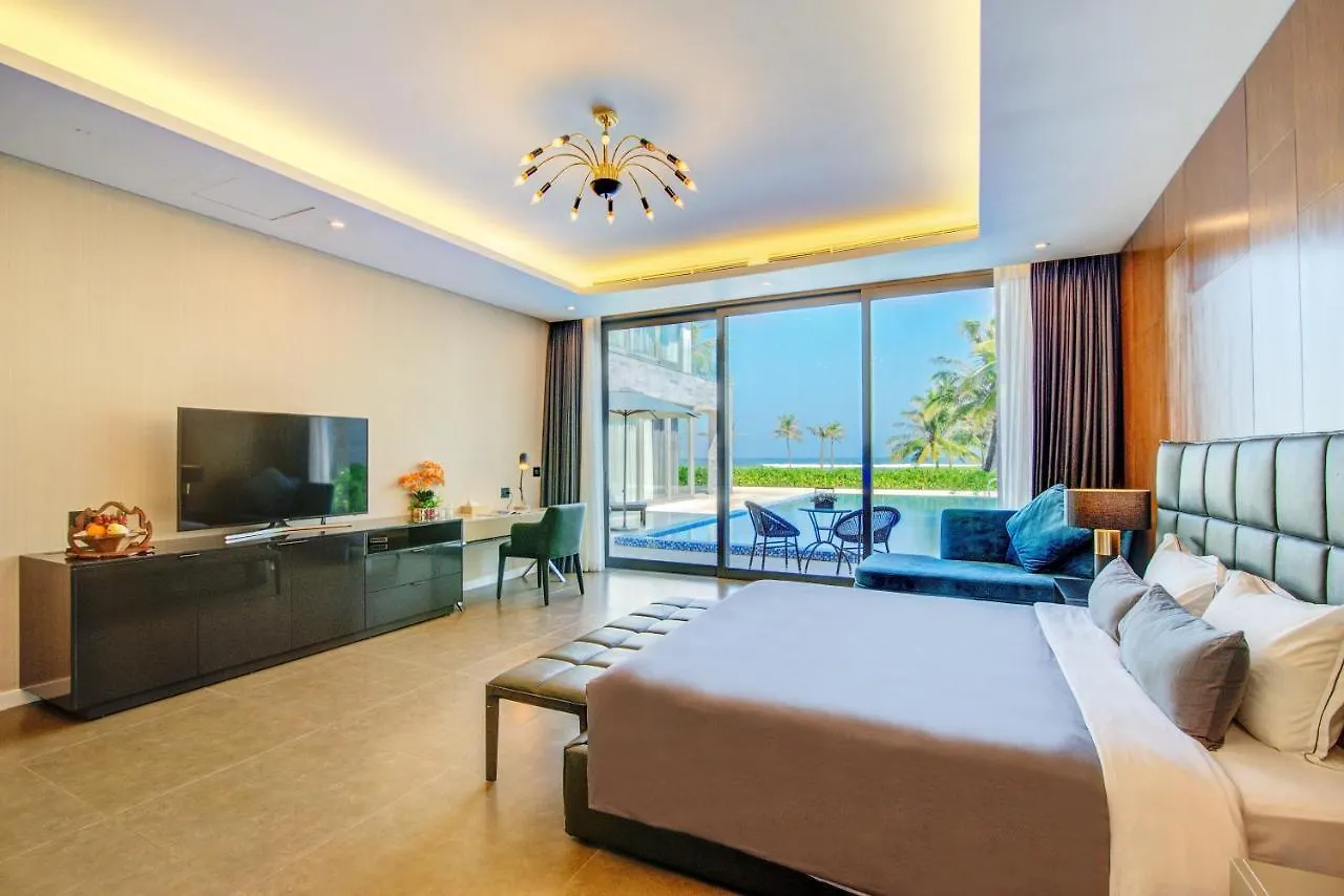Villa 7 Bedrooms Beachfront Luxury Da Nang 0*,