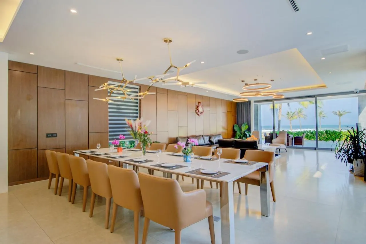 Villa 7 Bedrooms Beachfront Luxury Da Nang